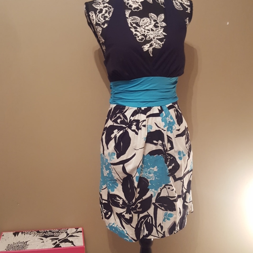 🎁Speechless Black/Blue & White Sun Dress
